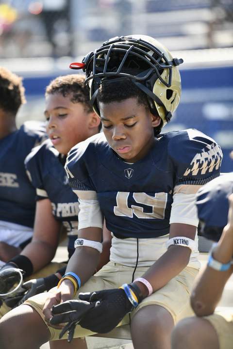 612 Promise Getting the gloves on before kickoff