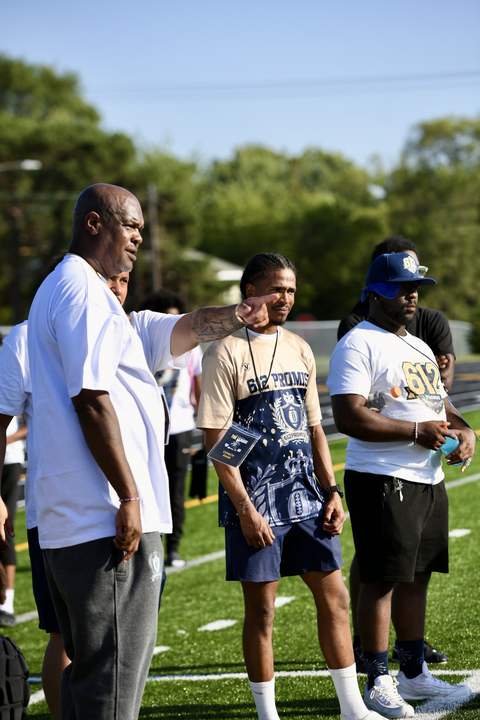 612 Promise Coach walking the team through the game plan